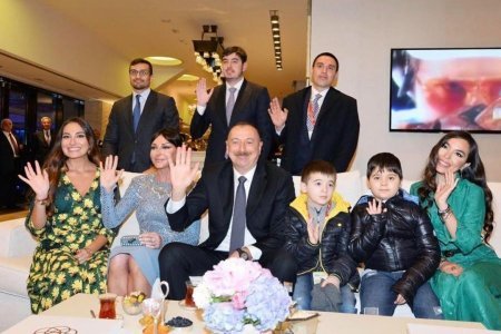  Leyla Əliyeva qardaşını təbrik etdi - FOTO