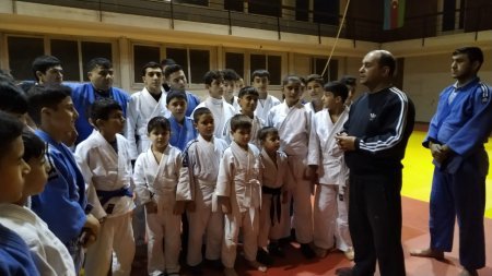 Heydər Əliyevin anım gününə həsr olunmuş dərs Heydər Əliyevin anım gününə həsr olunmuş dərs