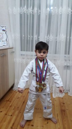 5  YAŞLI  ÇEMPİON