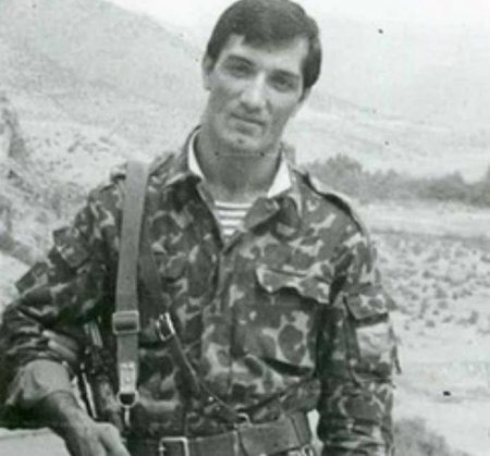 ONLAR  VƏTƏN YOLUNDA CANLARINDAN KEÇDİLƏR.