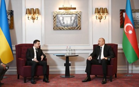 Prezident İlham Əliyev Brüsseldə Ukrayna Prezidenti Vladimir Zelenski ilə görüşüb (FOTO)