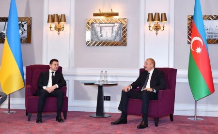 Prezident İlham Əliyev Brüsseldə Ukrayna Prezidenti Vladimir Zelenski ilə görüşüb (FOTO)