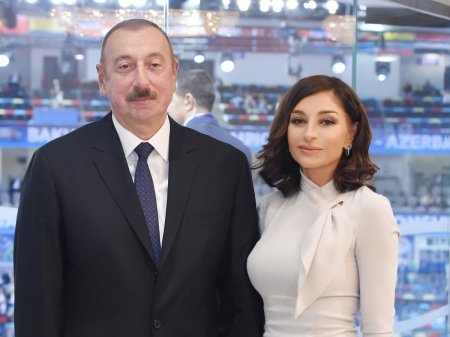 Prezident İlham Əliyev və Birinci xanım Mehriban Əliyeva Hadrut qəsəbəsində hərbi hissənin açılışında iştirak ediblər