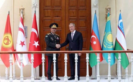 Zakir Həsənov Türkiyənin müdafiə naziri ilə görüşüb - FOTO Zakir Həsənov Türkiyənin müdafiə naziri ilə görüşüb - FOTO