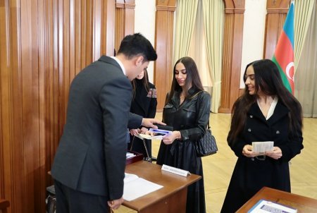 Prezident İlham Əliyev, Birinci xanım Mehriban Əliyeva və ailə üzvləri Xankəndidə səs veriblər (FOTO